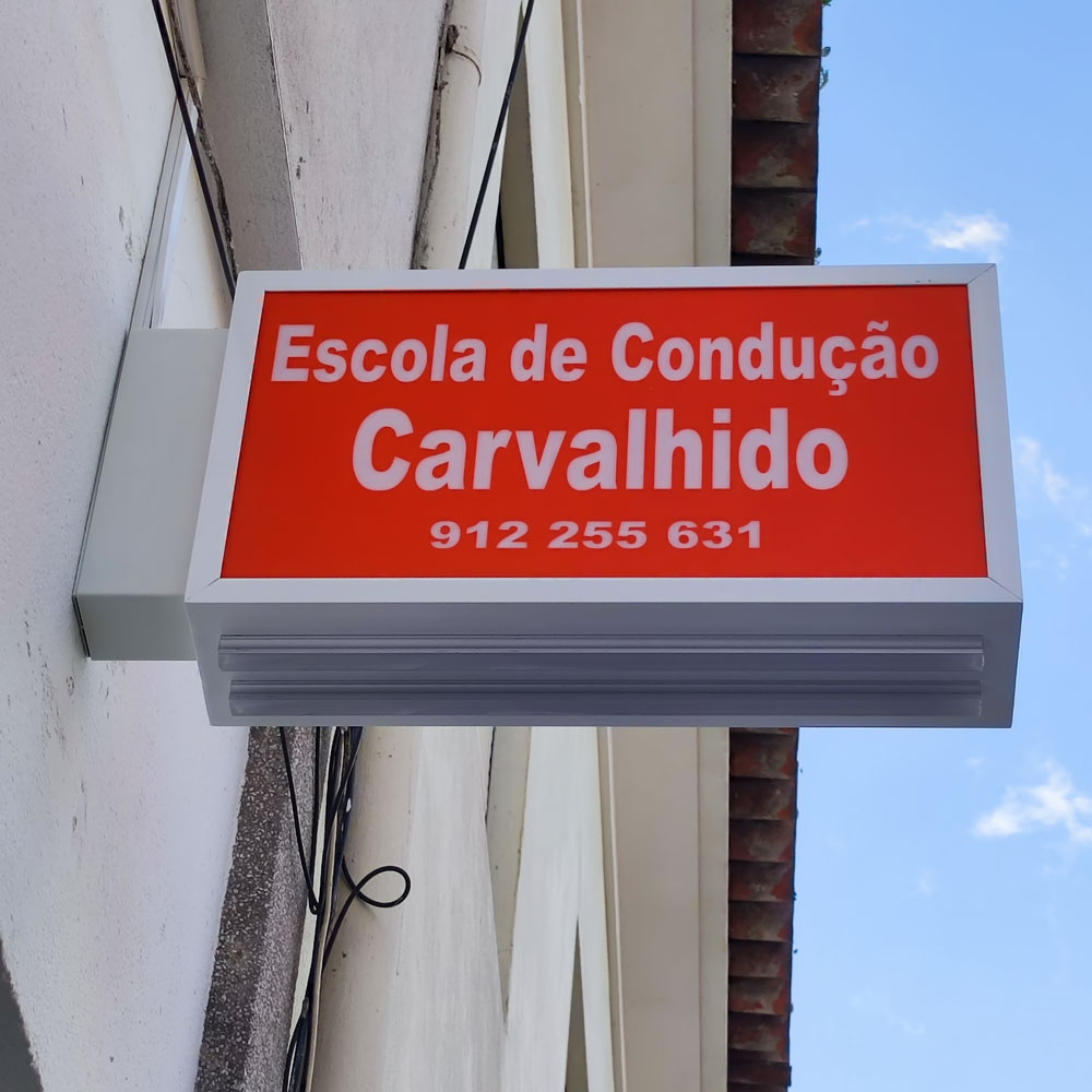 Reclamo Luminoso Dupla-face, frentes em acrílico e iluminação LED