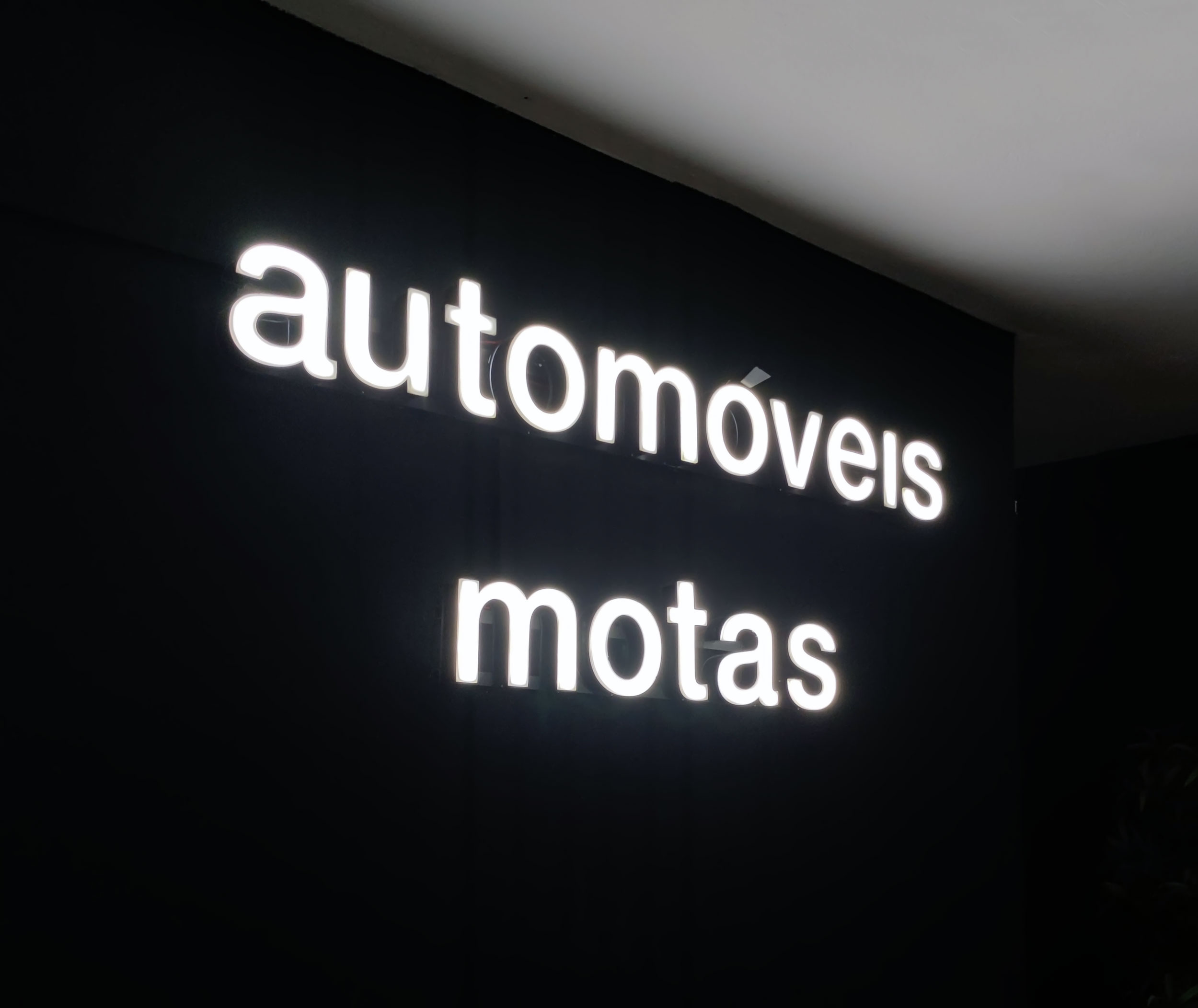 Legendas Monobloco com iluminação