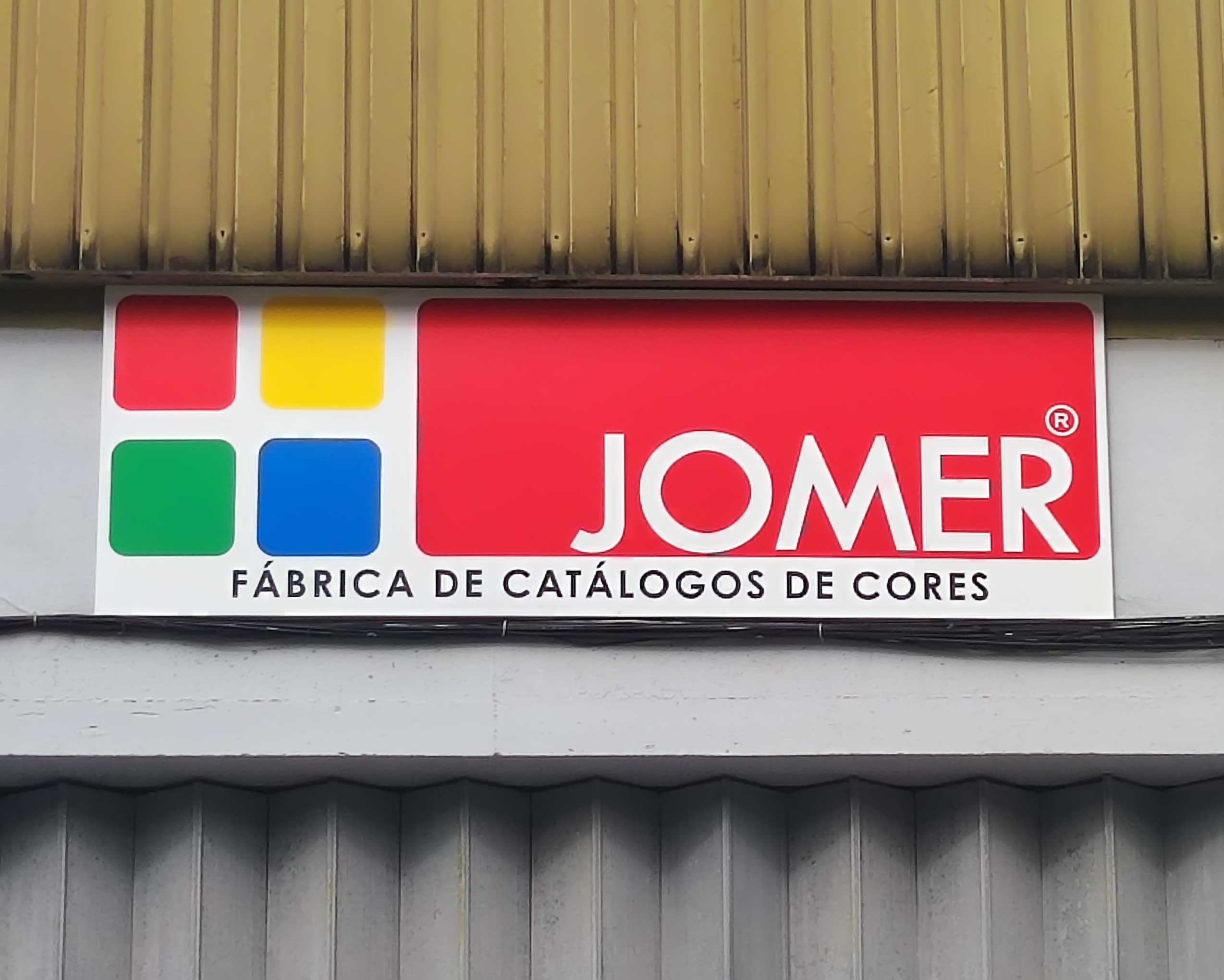 Painel de Alumínio com Decoração em Vinil